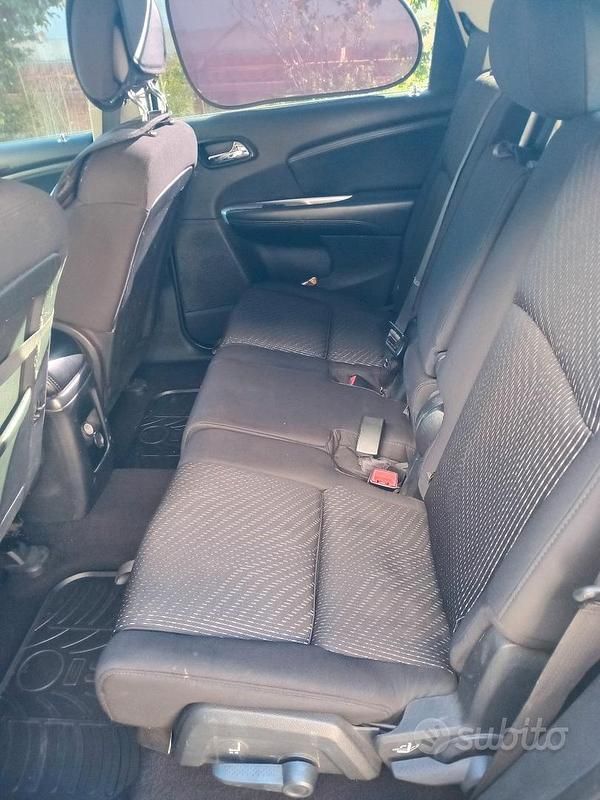 Käytetty Fiat Freemont 170 HP (125 kW) 2013 Katumaasturi