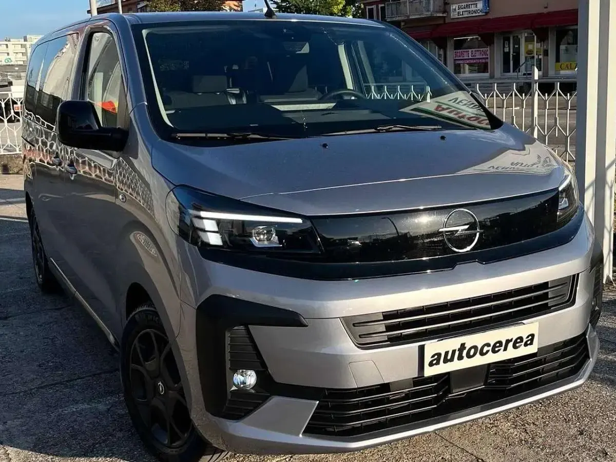 Usata Opel Zafira Life 177 CV (130 kW) 2025 Grigio antracite met. Monovolume