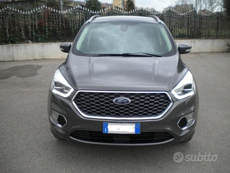 Usata Ford Kuga Vignale 180 CV (132 kW) 2019 Grigio SUV