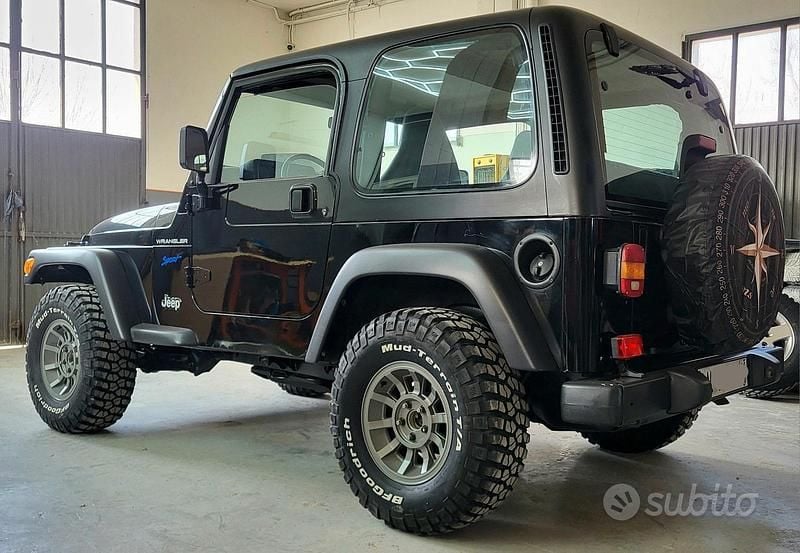 Usata Jeep Wrangler 1997 Nero SUV