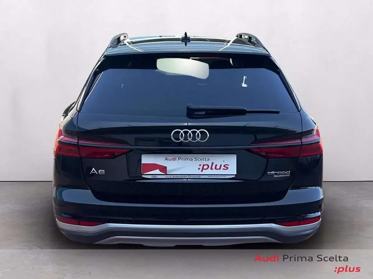 Usata Audi A6 Allroad 204 CV (150 kW) 2022 Nero brillante Station wagon