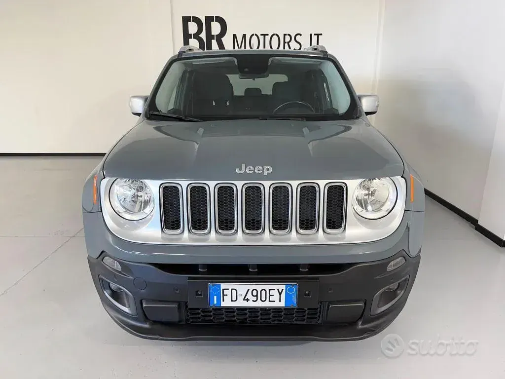 Usata Jeep Renegade Limited 140 CV (102 kW) 2016 Grigio SUV