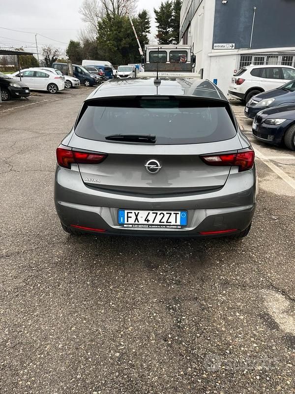 Usata Opel Astra 110 CV (80 kW) 2019 Grigio Berlina