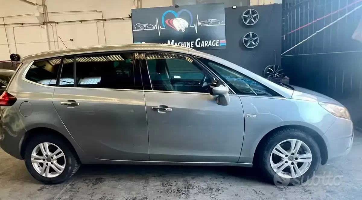 Usata Opel Zafira Tourer Cosmo 150 CV (110 kW) 2013 Grigio Monovolume