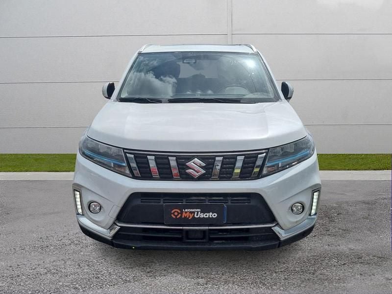 Second-hand Suzuki Vitara 102 CP (75 kW) 2023 Alb SUV