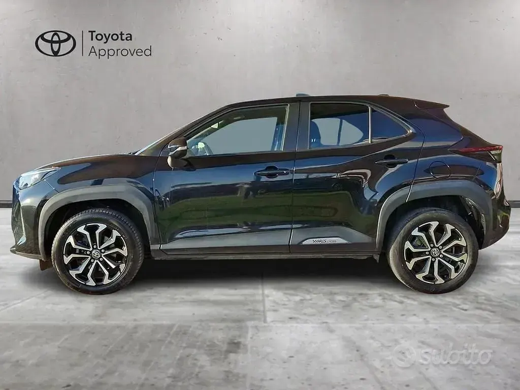 Usata Toyota Yaris Cross Trend 115 CV (84 kW) 2022 Black met SUV