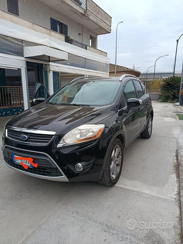 Usata Ford Kuga 136 CV (100 kW) 2008 Nero SUV