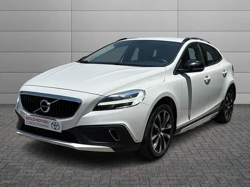 Usata Volvo V40 CC Plus 120 CV (88 kW) 2019 Station wagon