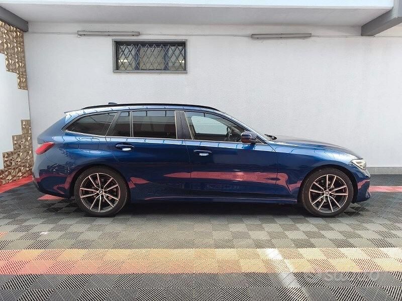Usata BMW 318 Advantage 150 CV (110 kW) 2020 Blu Station wagon