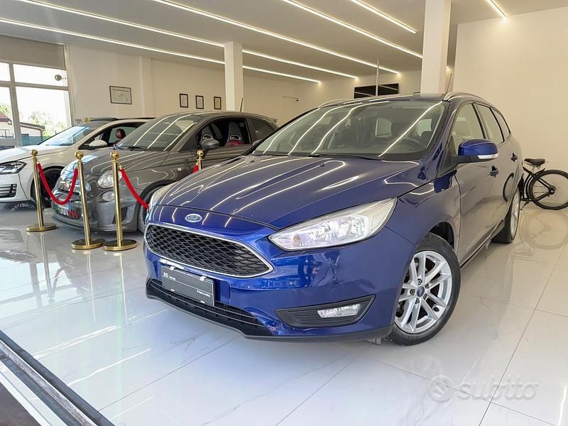 Blu Usata 2015 Ford Focus Titanium X Station wagon | 7400 € (Buon prezzo) - Immagine 1/4