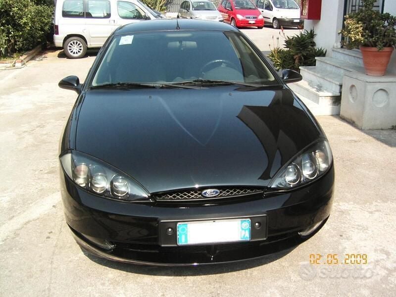 Usata Ford Cougar 170 CV (125 kW) 1999 Nero Coupé