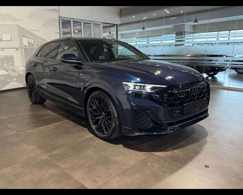 Nuova Audi Q8 S-Line 286 CV (210 kW) 2026 Blu/azzurro SUV