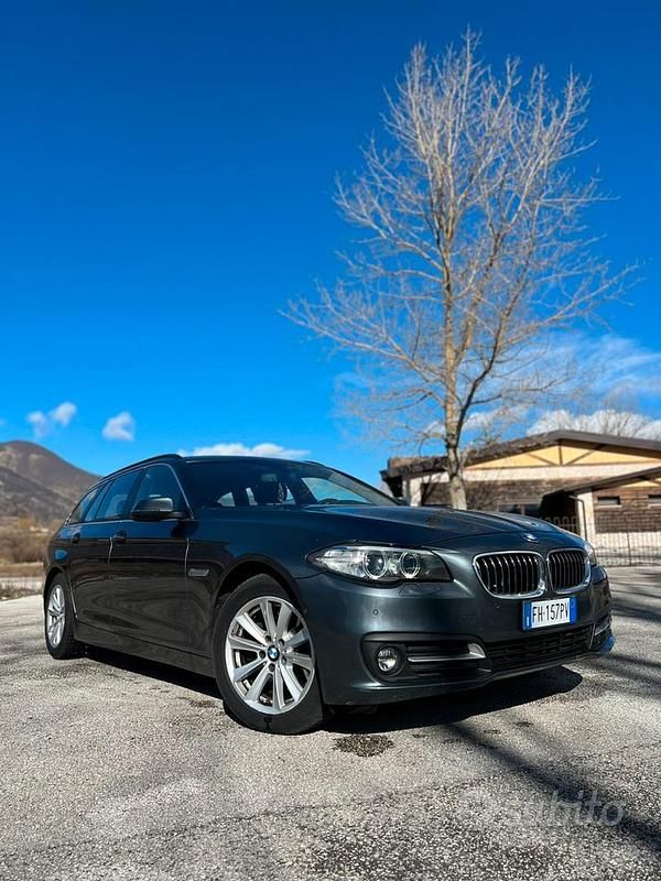 Usata BMW 520 Luxury Line 190 CV (139 kW) 2017 Grigio Station wagon