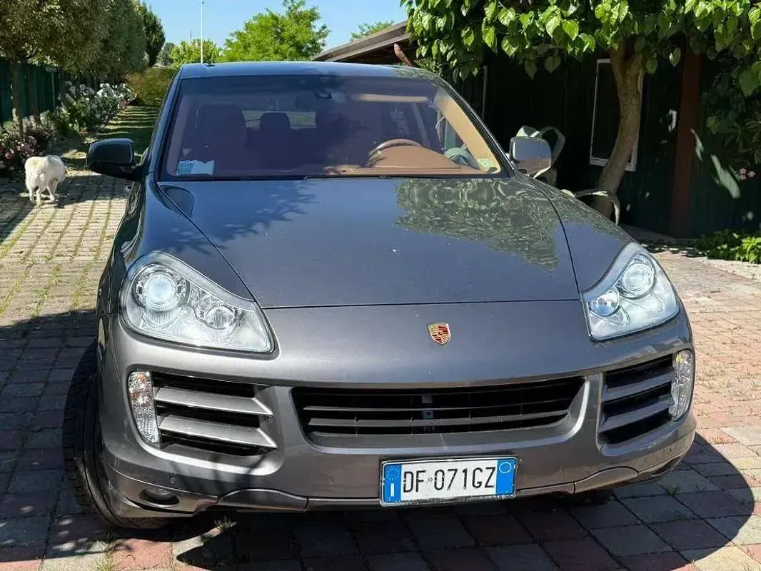 Usata Porsche Cayenne 290 CV (213 kW) 2007 Grigio SUV