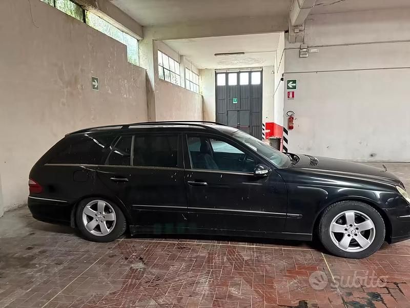 Usata Mercedes E320 Avantgarde 2004 Nero Berlina