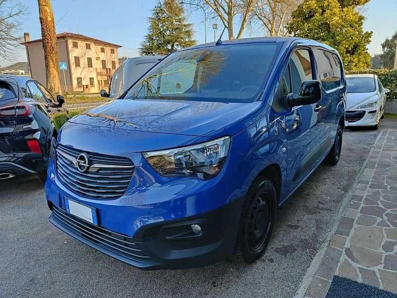 Usata Opel Combo Edition 131 CV (96 kW) 2024 Blu Monovolume