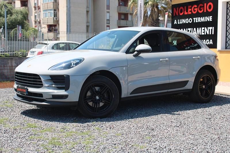 Beige Usata 2021 Porsche Macan SUV | 56.999 € (Ottimo prezzo) - Immagine 1/4