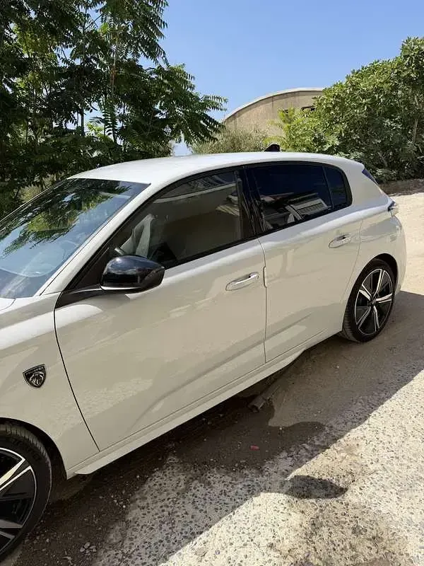 Usata Peugeot 308 GT 131 CV (96 kW) 2025 Bianco Berlina