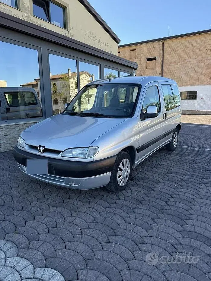 Usata Peugeot Partner 90 CV (66 kW) 2002 Bluazzurro Monovolume