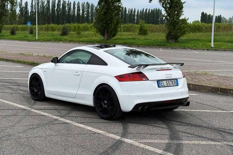 Second-hand Audi TT Advanced Plus 200 CP (147 kW) 2011 Alb Coupe