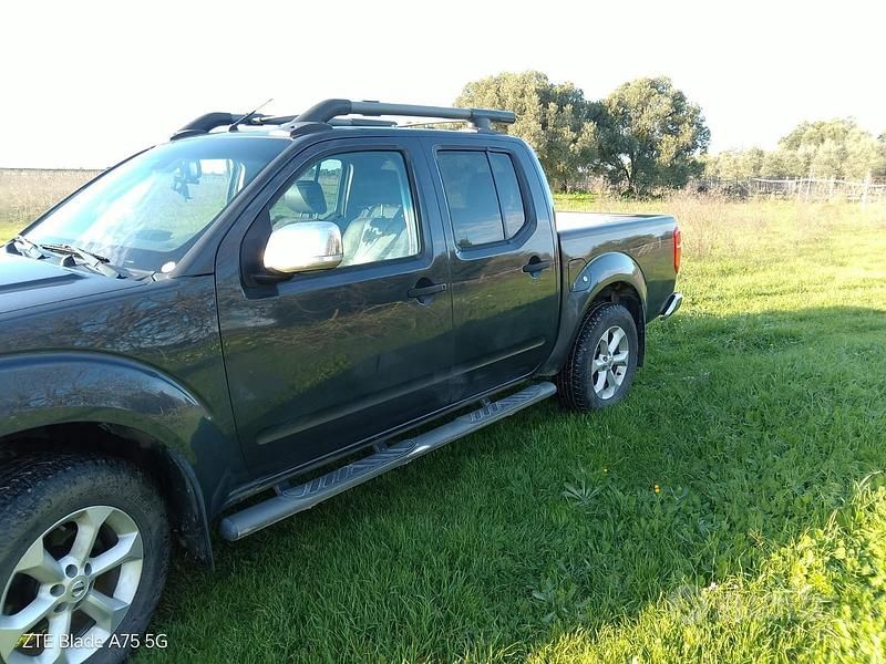 Gebraucht Nissan Navara 190 PS (139 kW) 2009 Grau Pickup