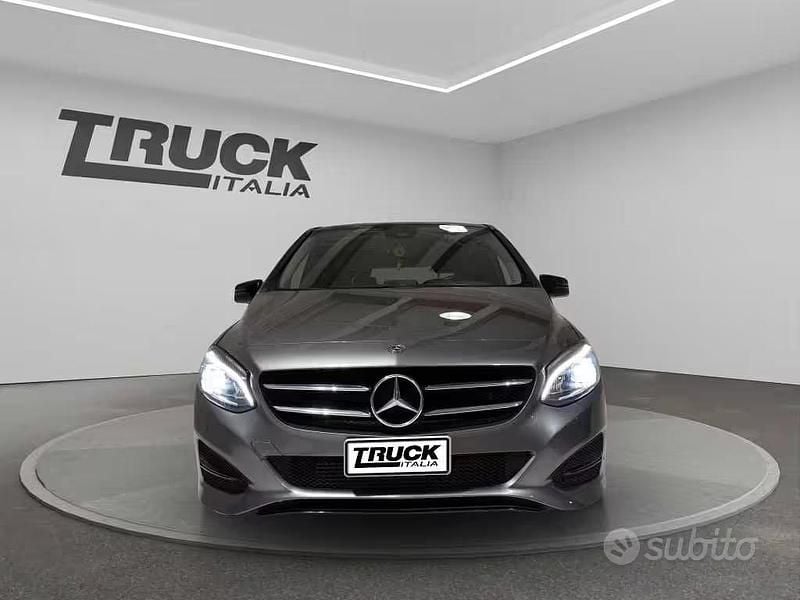 Usata Mercedes 200 2018 Grigio SUV