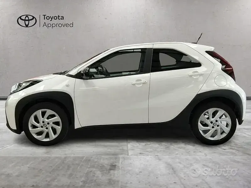 Usata Toyota Aygo X Active 72 CV (52 kW) 2023 Bianco SUV