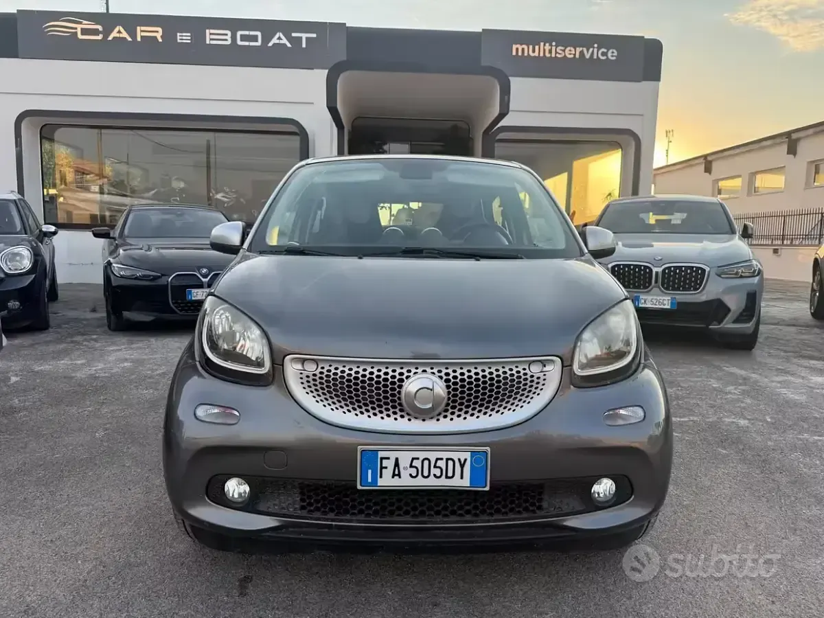 Usata Smart ForFour Passion 71 CV (52 kW) 2015 Grigio Utilitaria