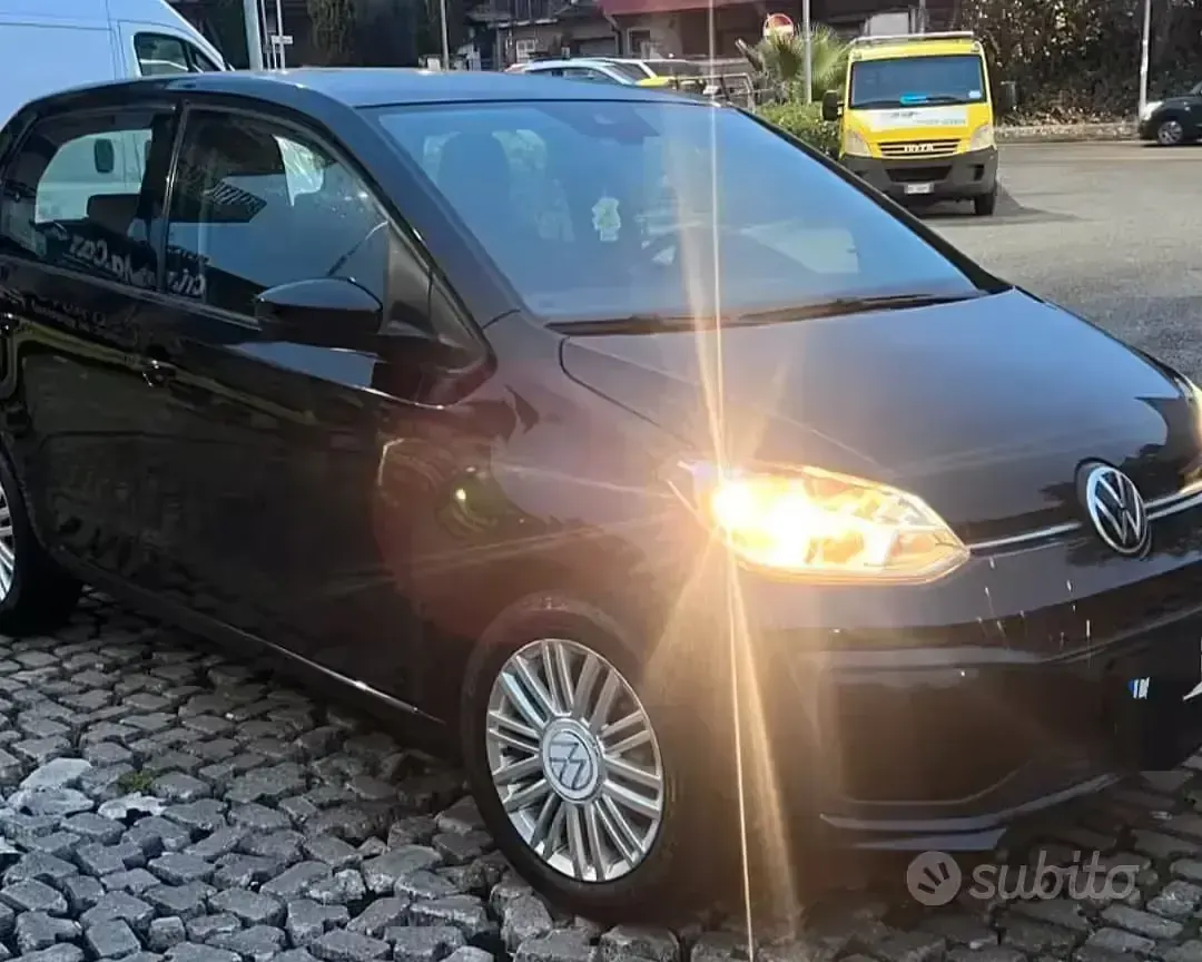 Usata VW up! 60 CV (44 kW) 2020 Nero Utilitaria