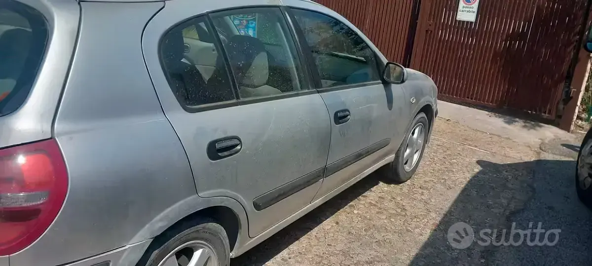 Usata Nissan Almera 114 CV (83 kW) 2000 Grigio Berlina