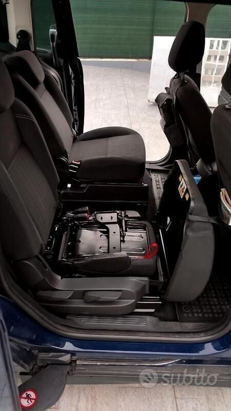 Usata Ford C-MAX 150 CV (110 kW) 2016 Blu Monovolume