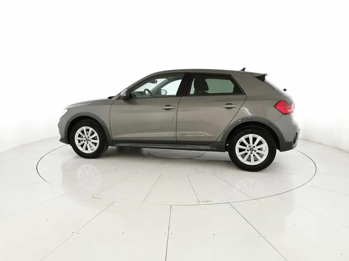 Usata Audi A1 Business 116 CV (85 kW) 2025 Grigio SUV