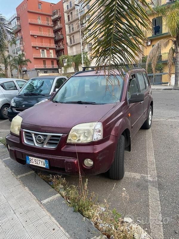 Usata Nissan X-Trail 114 CV (83 kW) 2002 Rosso SUV