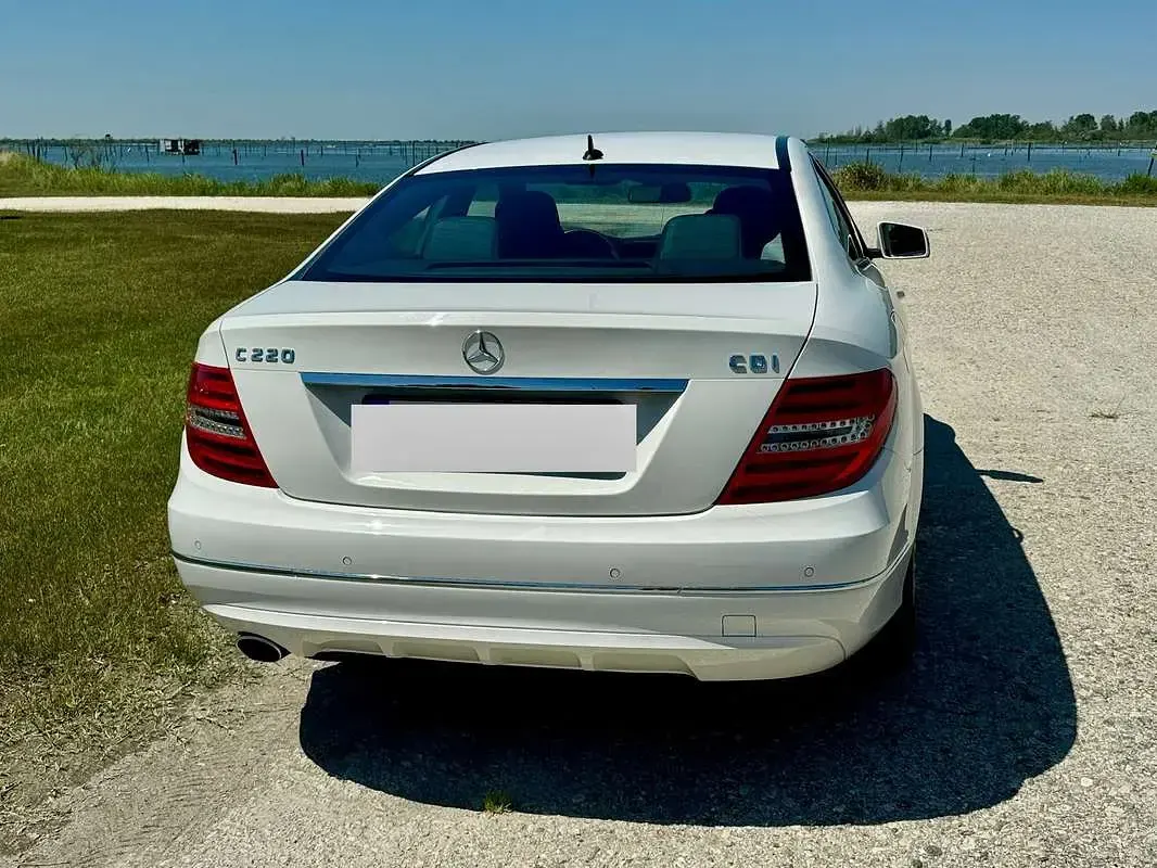 Usata Mercedes C220 Executive 170 CV (125 kW) 2013 Bianco Coupé