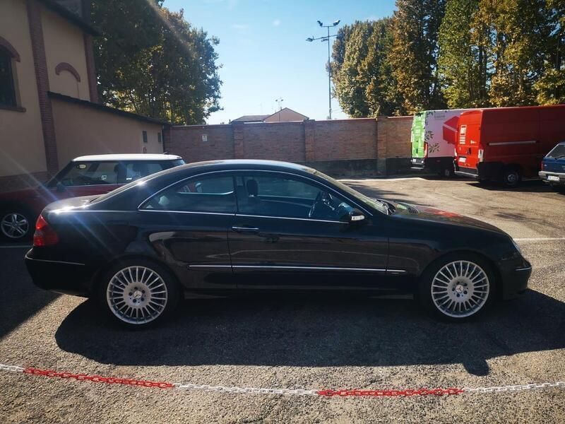 Usata Mercedes CLK220 Avantgarde 150 CV (110 kW) 2006 Nero Coupé