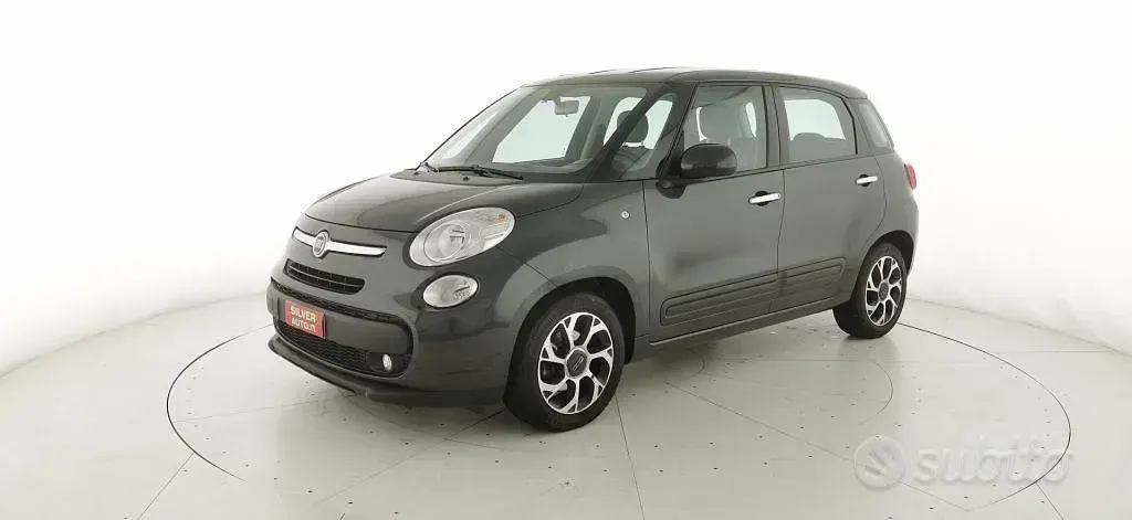 Begagnad Fiat 500L Pop Star 95 HK (69 kW) 2017 Grå Minibuss