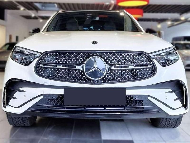 Usata Mercedes GLC300 Premium 269 CV (197 kW) 2023 Bianco SUV