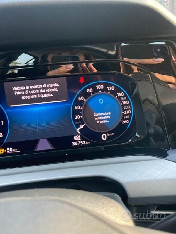 Usata VW Golf VIII Life 110 CV (80 kW) 2022 Grigio Berlina