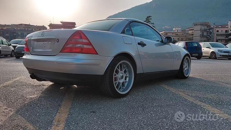 Usata Mercedes SLK230 193 CV (141 kW) 1999 Grigio Cabrio