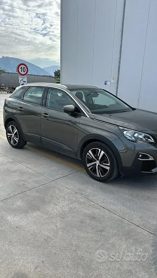 Usata Peugeot 3008 131 CV (96 kW) 2019 Grigio SUV