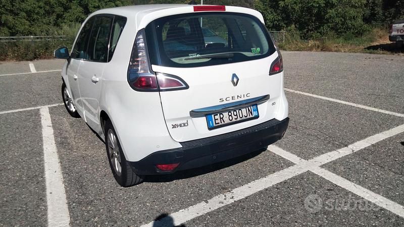 Usata Renault Scénic III XMOD 110 CV (80 kW) 2013 Bianco Monovolume