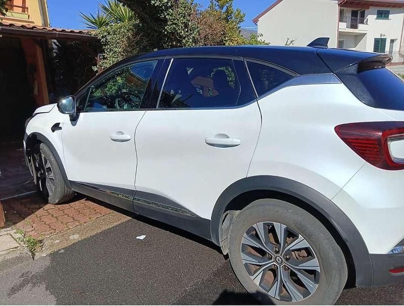Usata Renault Captur Intens 94 CV (69 kW) 2023 Bianco SUV