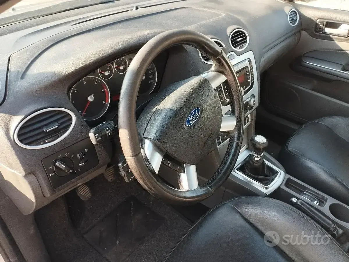 Usata Ford Focus Cabriolet Titanium 136 CV (100 kW) 2008 Cabrio
