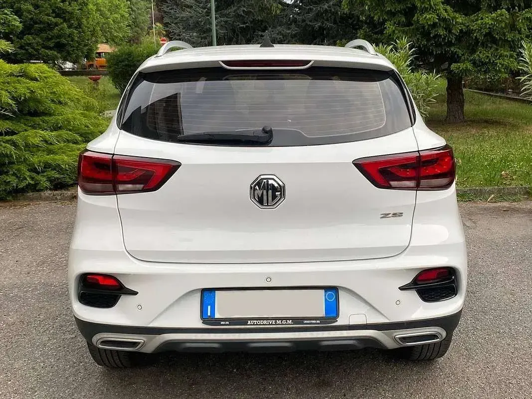 Usata MG ZS Comfort 106 CV (77 kW) 2022 Bianco SUV