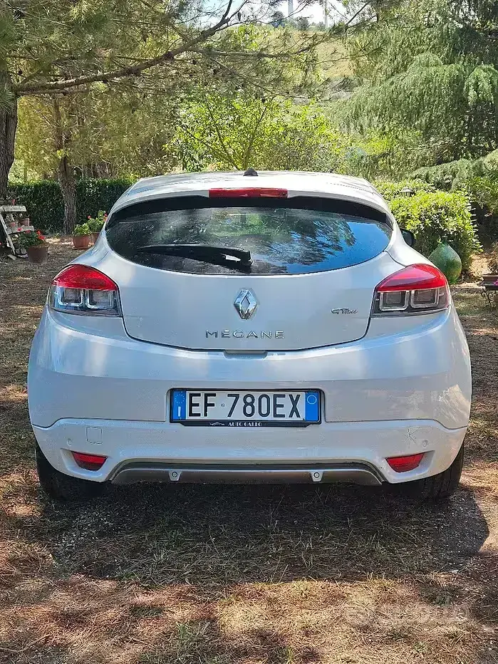 Usata Renault Mégane Coupé 130 CV (95 kW) 2011 Bianco Coupé
