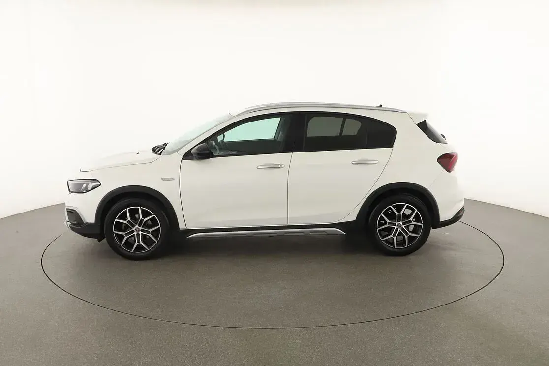 Usata Fiat Tipo Cross 101 CV (74 kW) 2021 Bianco Berlina