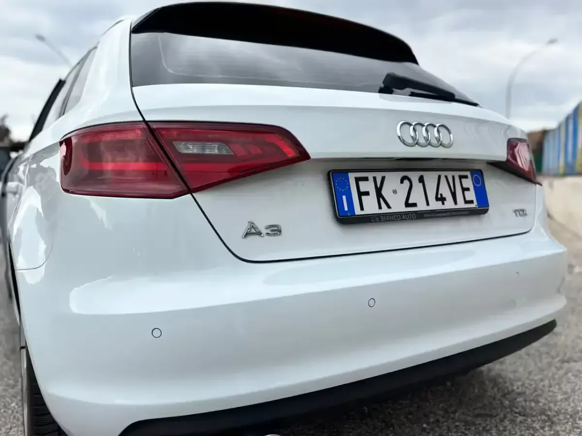 Begagnad Audi A3 Sport 150 HK (110 kW) 2017 Vit Sedan