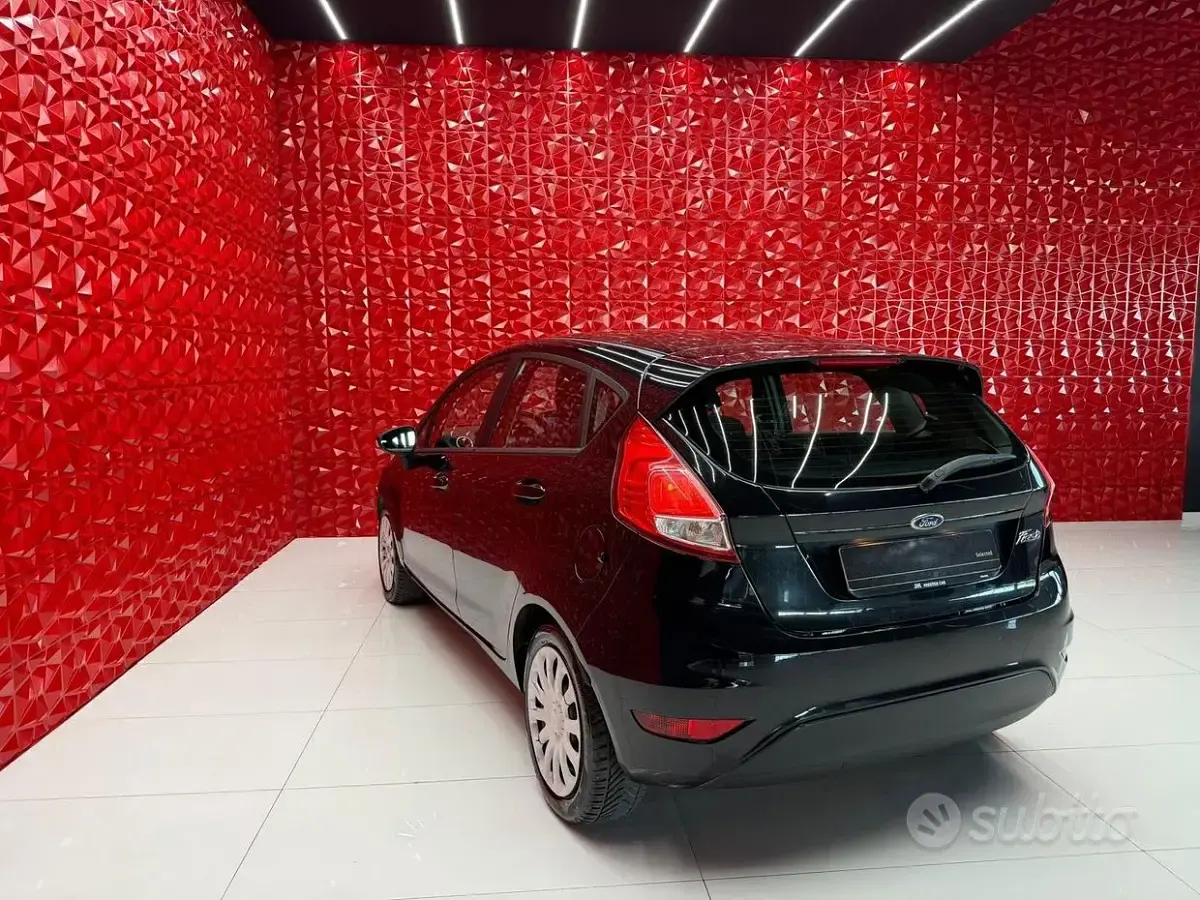 Usata Ford Fiesta Titanium 80 CV (58 kW) 2013 Nero Berlina