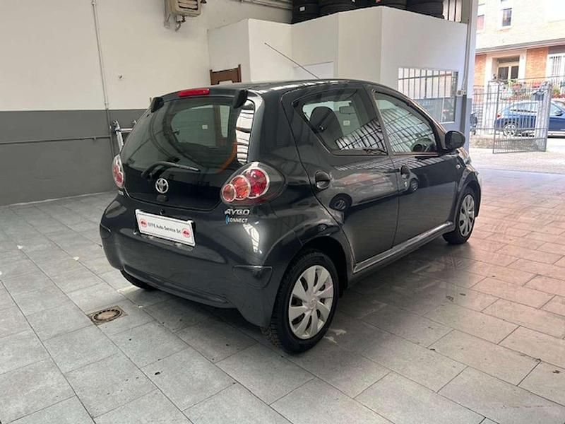 Usata Toyota Aygo Connect Style 68 CV (50 kW) 2014 Grigio Utilitaria