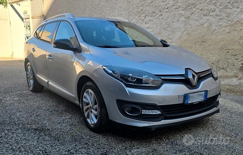 Usata Renault Mégane GrandTour LIMITED 110 CV (80 kW) 2016 Grigio Station wagon